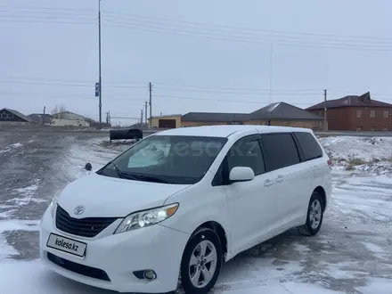 Toyota Sienna 2014 года за 7 000 000 тг. в Атырау – фото 2