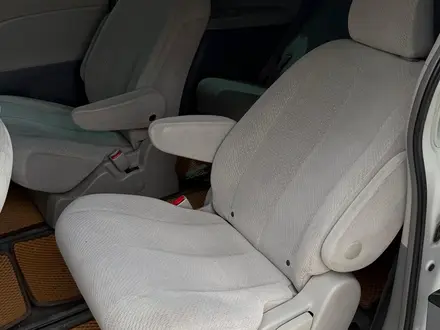 Toyota Sienna 2014 года за 7 000 000 тг. в Атырау – фото 10