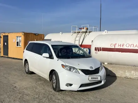 Toyota Sienna 2014 года за 7 000 000 тг. в Атырау – фото 6