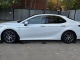 Toyota Camry 2022 года за 15 000 000 тг. в Астана – фото 2