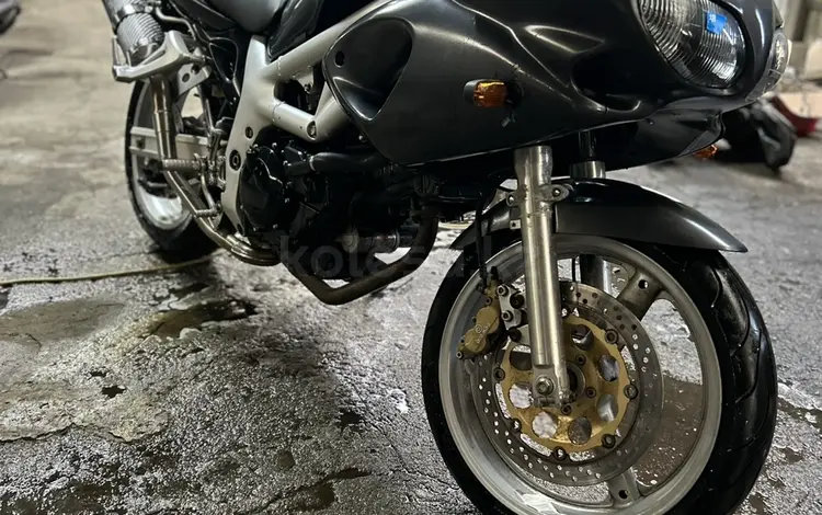 Suzuki  SV 400 2011 года за 1 600 000 тг. в Алматы