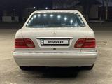 Mercedes-Benz E 280 1999 года за 3 600 000 тг. в Тараз – фото 4