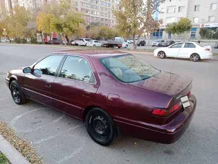 Toyota Camry 1997 года за 3 000 000 тг. в Астана – фото 5