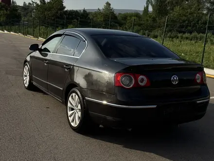 Volkswagen Passat 2006 года за 3 500 000 тг. в Алматы – фото 4