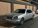Mercedes-Benz E 280 1996 года за 2 000 000 тг. в Актобе – фото 2