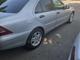 Mercedes-Benz C 200 2001 года за 2 600 000 тг. в Алматы – фото 5