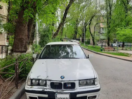 BMW 318 1992 года за 900 000 тг. в Шымкент