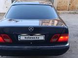 Mercedes-Benz E 230 1996 года за 2 600 000 тг. в Жезказган – фото 3