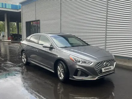 Hyundai Sonata 2018 года за 9 000 000 тг. в Астана