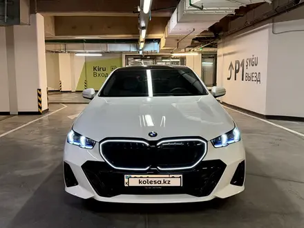 BMW 530 2024 года за 35 500 000 тг. в Астана – фото 5