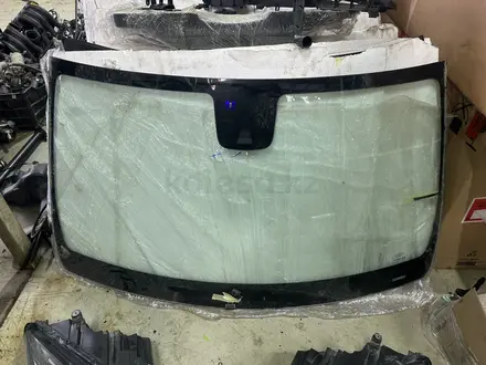 W166 лобовое стекло в оригинале за 180 000 тг. в Алматы