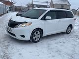 Toyota Sienna 2013 года за 13 500 000 тг. в Уральск