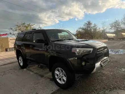 Toyota 4Runner 2015 года за 16 800 000 тг. в Актау – фото 3