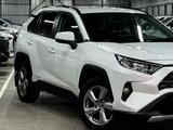 Toyota RAV4 2021 годаүшін13 990 000 тг. в Костанай – фото 3