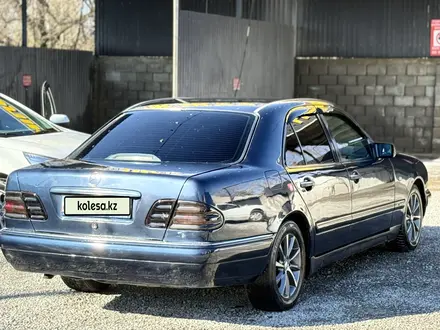 Mercedes-Benz E 230 1996 года за 2 000 000 тг. в Тараз