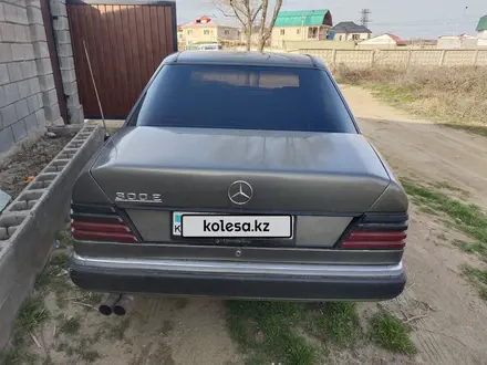 Mercedes-Benz E 300 1994 года за 1 600 000 тг. в Конаев (Капшагай) – фото 2