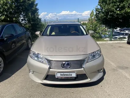 Lexus ES 300h 2013 года за 6 800 000 тг. в Актау