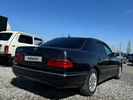 Mercedes-Benz E 320 2000 года за 3 700 000 тг. в Кызылорда – фото 4
