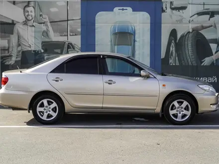 Toyota Camry 2004 года за 3 000 000 тг. в Уральск – фото 2