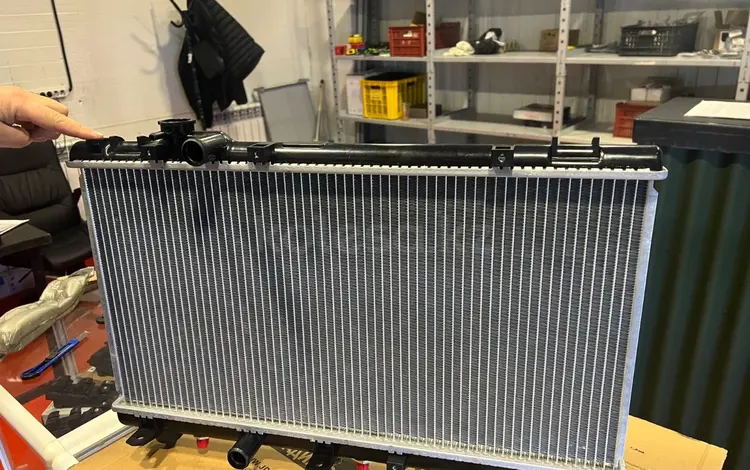 Радиатор охлаждения двигателя на Toyota Raum (JPR0090) за 43 700 тг. в Алматы