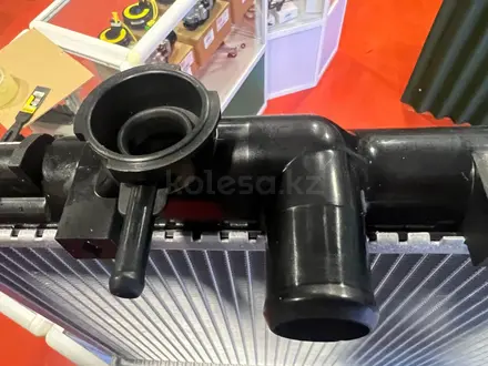 Радиатор охлаждения двигателя на Toyota Raum (JPR0090) за 40 000 тг. в Алматы – фото 2