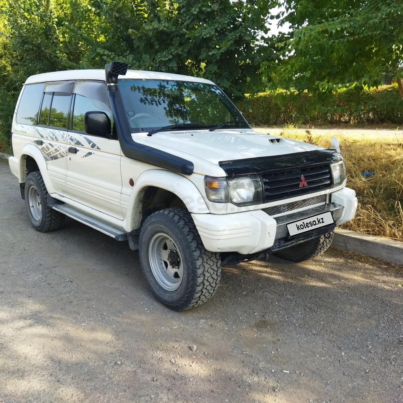 Mitsubishi Pajero 1996 г.