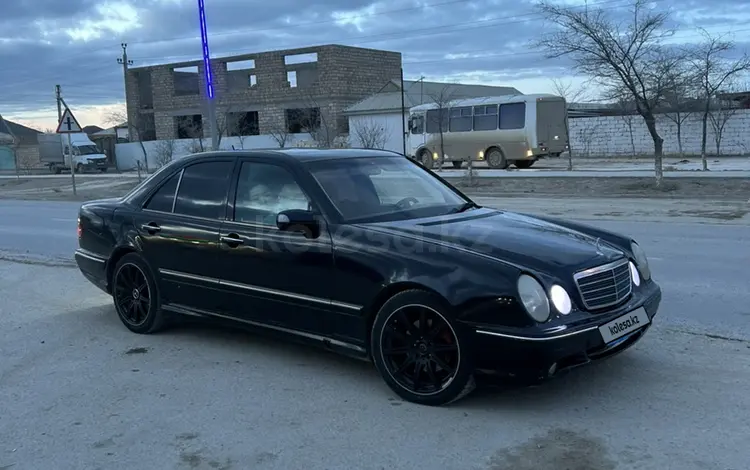 Mercedes-Benz E 320 2000 года за 4 600 000 тг. в Жанаозен