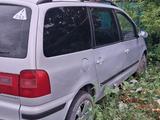 SEAT Alhambra 2000 года за 2 000 000 тг. в Таскала – фото 4