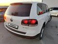 Volkswagen Touareg 2008 годаүшін3 900 000 тг. в Актау – фото 4