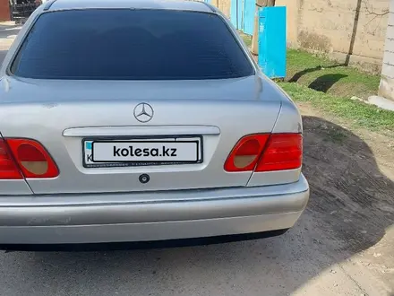 Mercedes-Benz E 280 1998 года за 2 800 000 тг. в Шымкент – фото 2