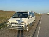 Hyundai Starex 2001 годаүшін2 400 000 тг. в Тараз