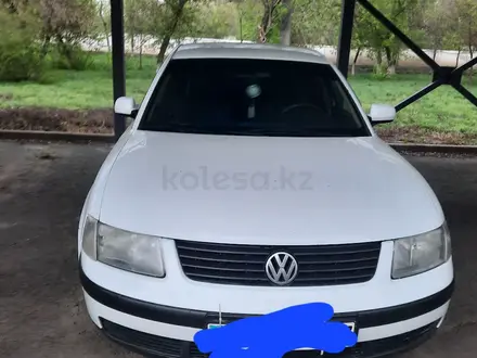 Volkswagen Passat 1997 года за 1 800 000 тг. в Уральск – фото 4