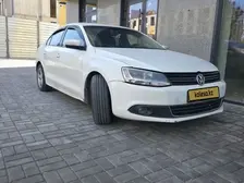 Volkswagen Jetta, 2012