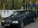 Mercedes-Benz C 200 1993 года за 1 200 000 тг. в Караганда