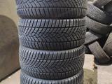 235/40R19 Goodyear UltraGrip Performance за 160 000 тг. в Алматы