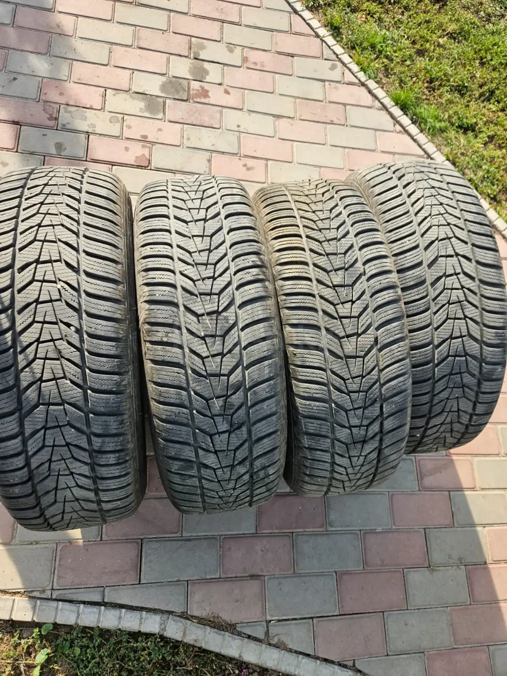 Зимнюю резину на дисках на субару аутбак 225/60/R17 в Алматы ...