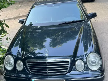 Mercedes-Benz E 280 1999 года за 4 500 000 тг. в Алматы