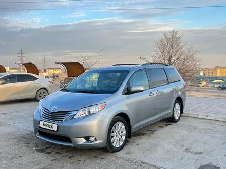 Toyota Sienna 2015 года за 14 000 000 тг. в Актау – фото 6