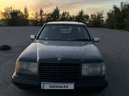 Mercedes-Benz E 230 1989 года за 650 000 тг. в Аксу