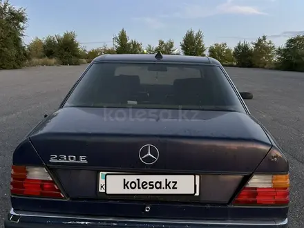 Mercedes-Benz E 230 1989 года за 650 000 тг. в Аксу – фото 8