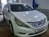 Hyundai Sonata 2010 годаfor4 000 000 тг. в Жанаозен – фото 3