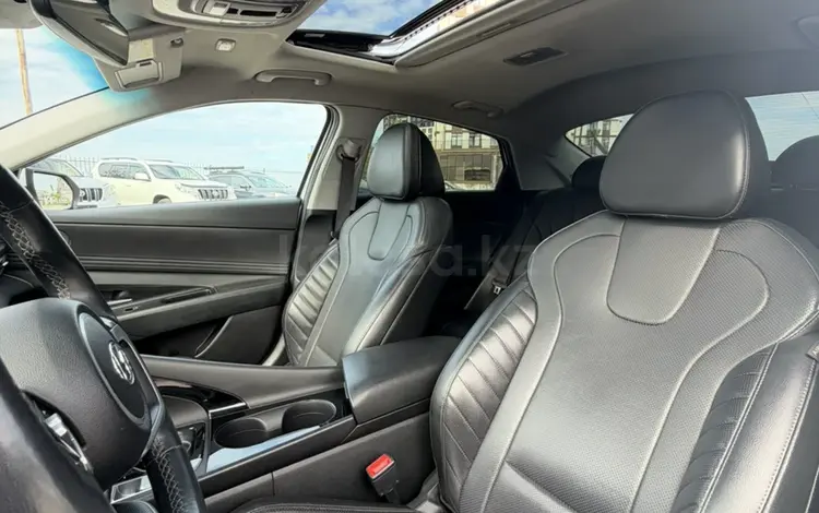 Hyundai Elantra 2023 года за 9 100 000 тг. в Актау