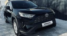 Toyota RAV4 2019 года за 14 200 000 тг. в Караганда – фото 4