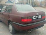 Volkswagen Vento 1996 годаfor1 050 000 тг. в Талдыкорган – фото 4