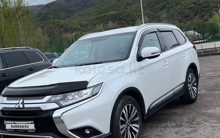 Mitsubishi Outlander 2019 года за 12 500 000 тг. в Алматы
