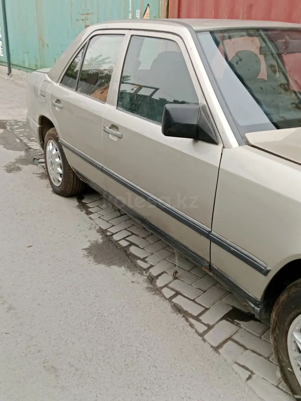 Mercedes-Benz E-Class, 1986