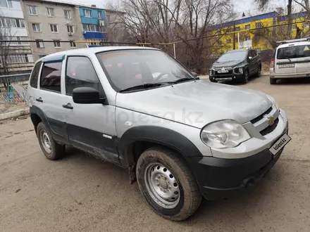 Chevrolet Niva 2012 года за 2 300 000 тг. в Уральск – фото 3