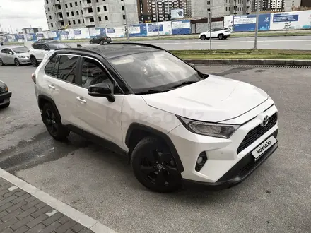 Toyota RAV4 2021 года за 14 100 000 тг. в Шымкент