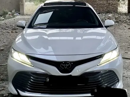 Toyota Camry 2019 года за 21 500 000 тг. в Алматы – фото 2