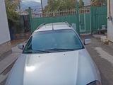 Toyota Avensis 2000 года за 2 950 000 тг. в Алматы – фото 3